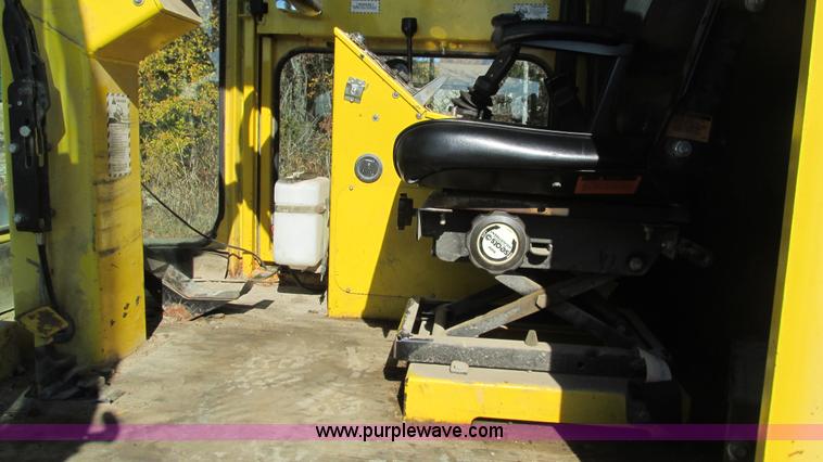 image for item I3183 Superior DT80C broom