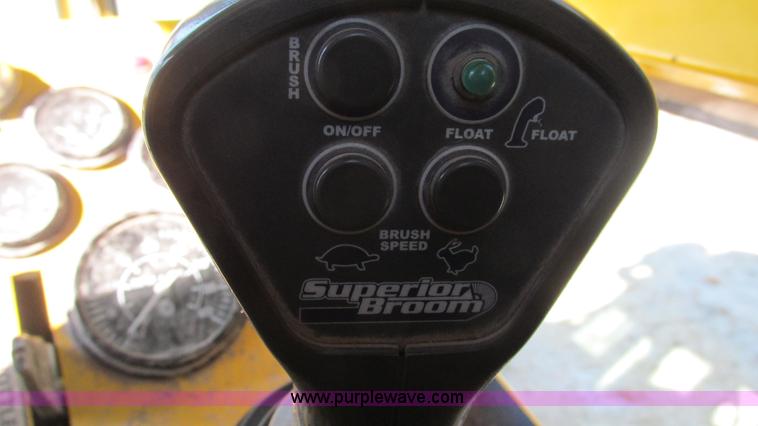 image for item I3183 Superior DT80C broom