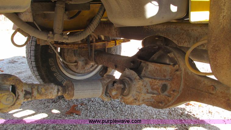 image for item I3183 Superior DT80C broom