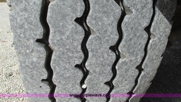 image for item I3184 2000 Volvo WG dump truck