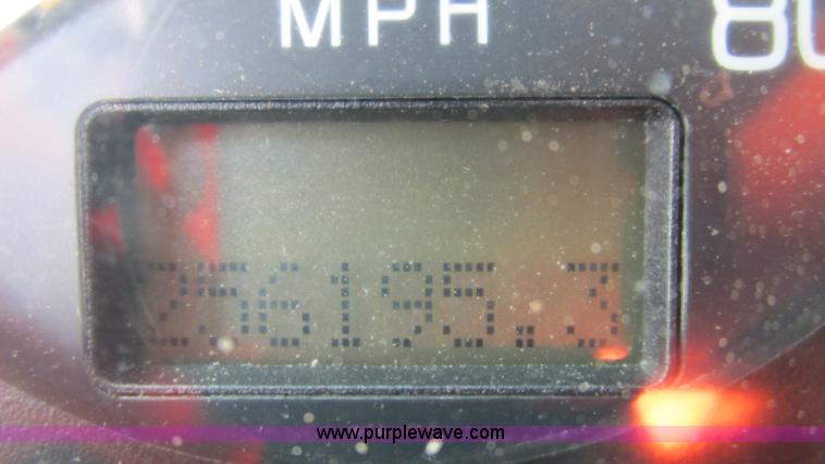 image for item I3184 2000 Volvo WG dump truck