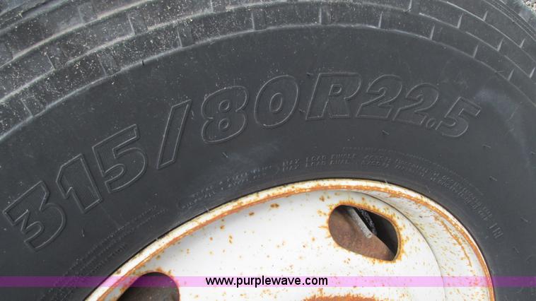 image for item I3185 1998 Ford LT9501 Louisville 101 dump truck