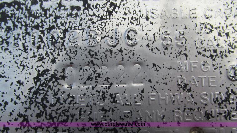 image for item I3185 1998 Ford LT9501 Louisville 101 dump truck