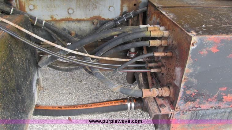 image for item I3185 1998 Ford LT9501 Louisville 101 dump truck