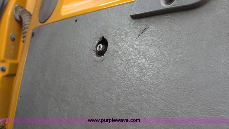 image for item I3185 1998 Ford LT9501 Louisville 101 dump truck