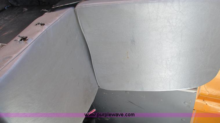 image for item I3185 1998 Ford LT9501 Louisville 101 dump truck