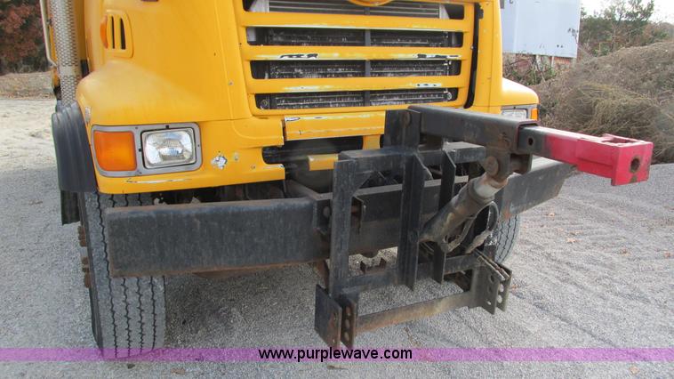 image for item I3185 1998 Ford LT9501 Louisville 101 dump truck
