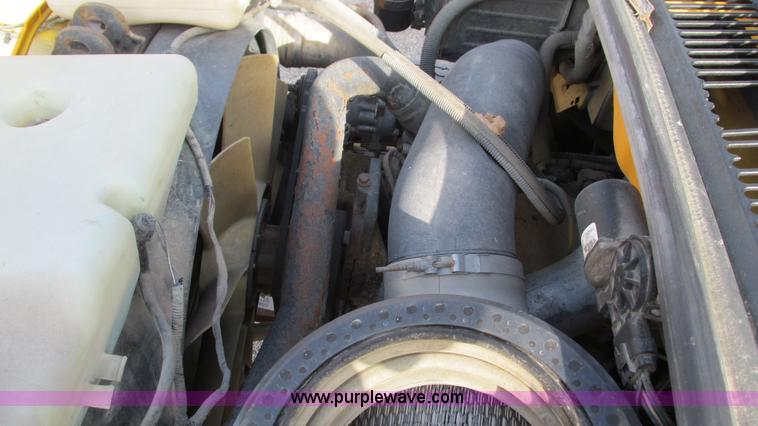 image for item I3185 1998 Ford LT9501 Louisville 101 dump truck