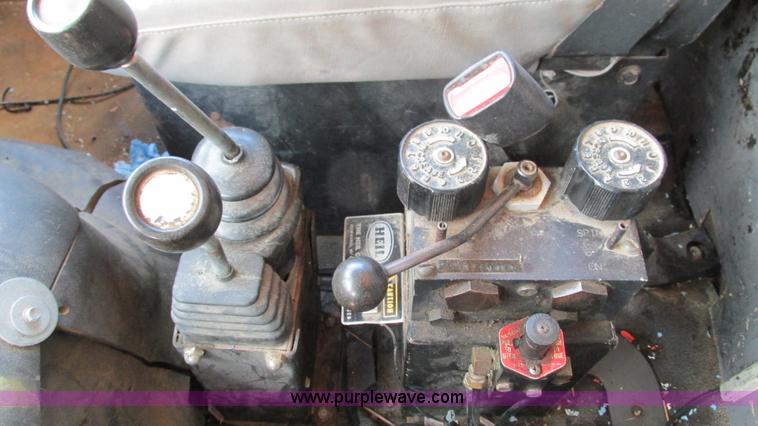 image for item I3185 1998 Ford LT9501 Louisville 101 dump truck