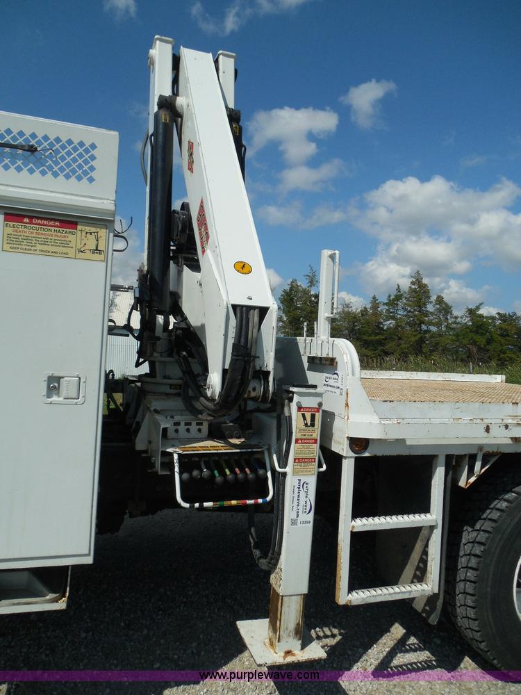 image for item I3359 2003 IMT 9000 series knuckle boom crane