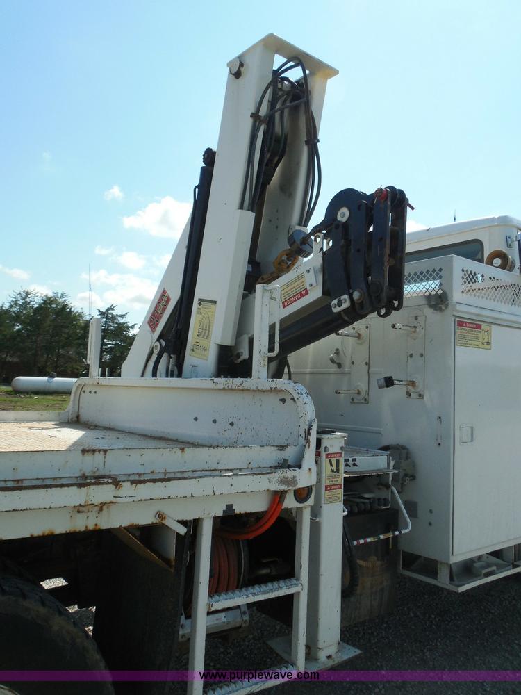 image for item I3359 2003 IMT 9000 series knuckle boom crane
