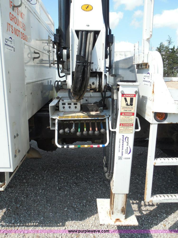 image for item I3359 2003 IMT 9000 series knuckle boom crane