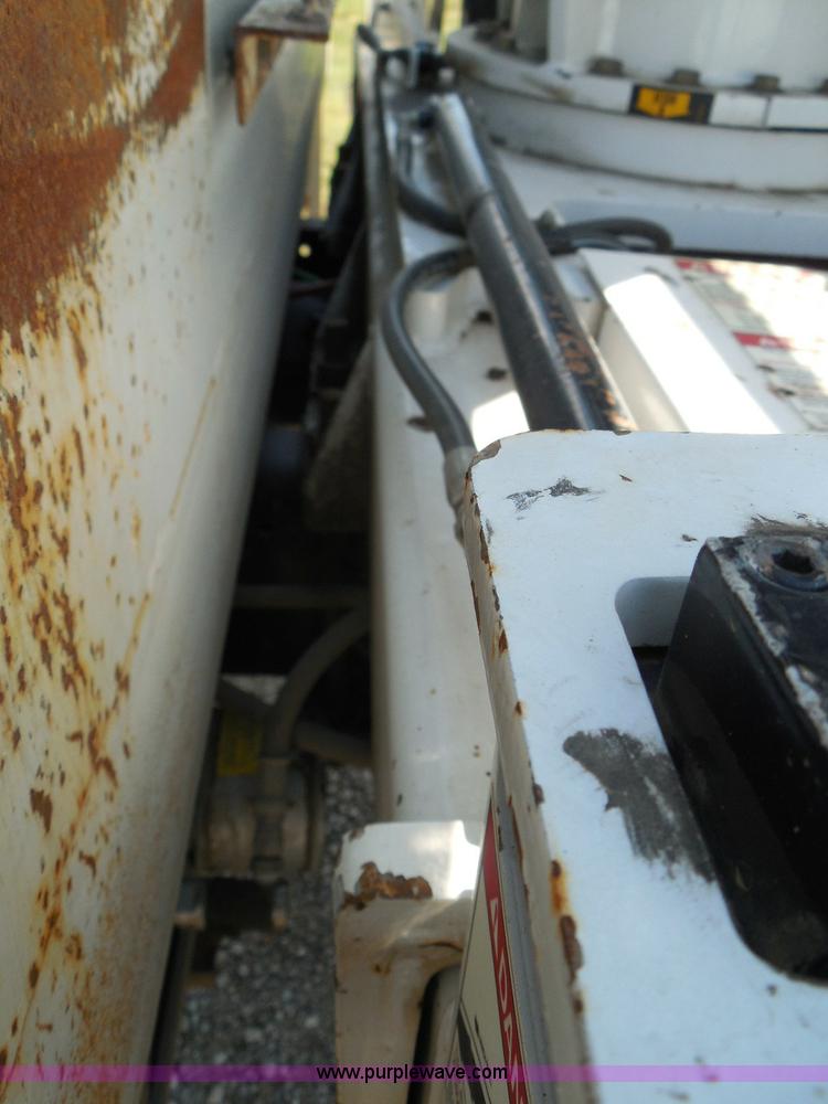 image for item I3359 2003 IMT 9000 series knuckle boom crane