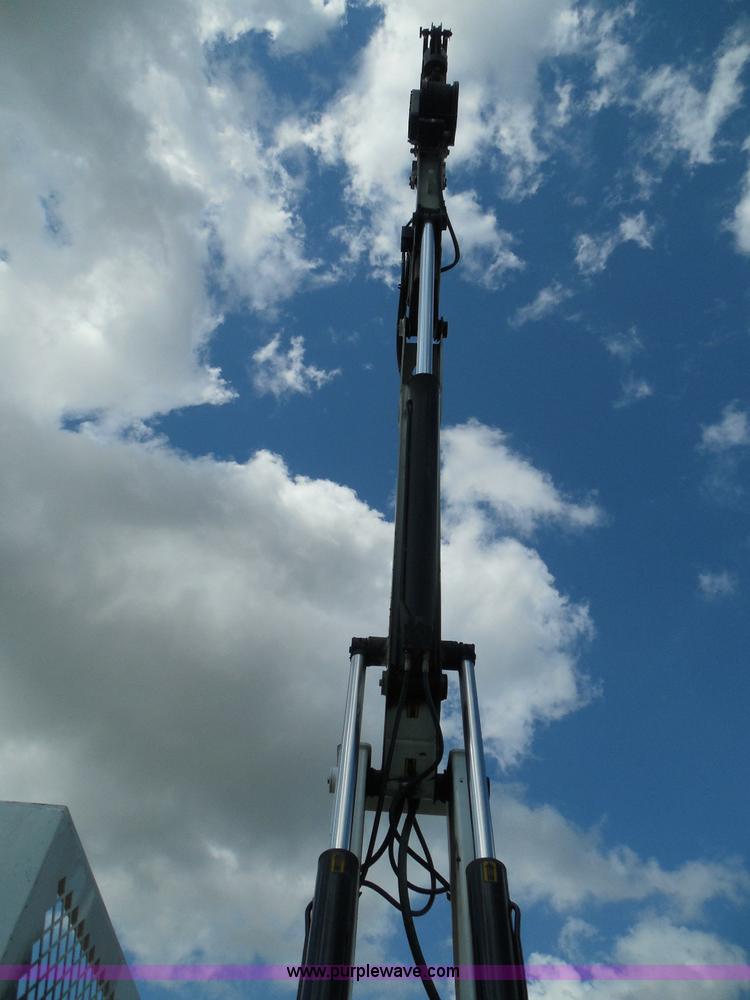 image for item I3359 2003 IMT 9000 series knuckle boom crane