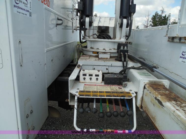 image for item I3359 2003 IMT 9000 series knuckle boom crane