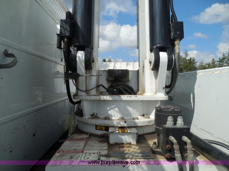 image for item I3359 2003 IMT 9000 series knuckle boom crane