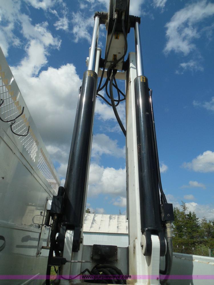 image for item I3359 2003 IMT 9000 series knuckle boom crane