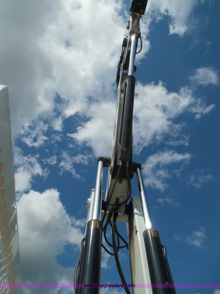 image for item I3359 2003 IMT 9000 series knuckle boom crane