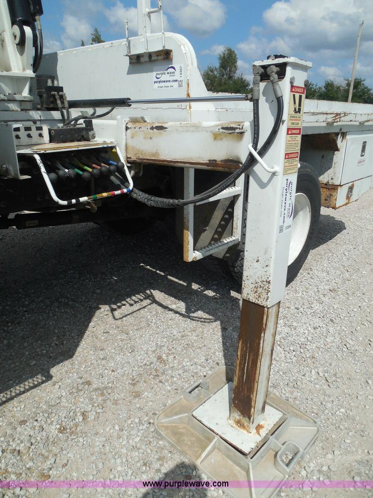 image for item I3359 2003 IMT 9000 series knuckle boom crane