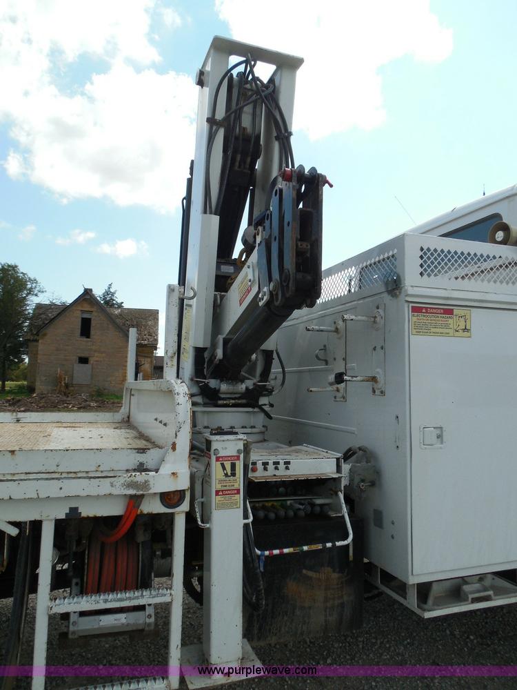 image for item I3359 2003 IMT 9000 series knuckle boom crane