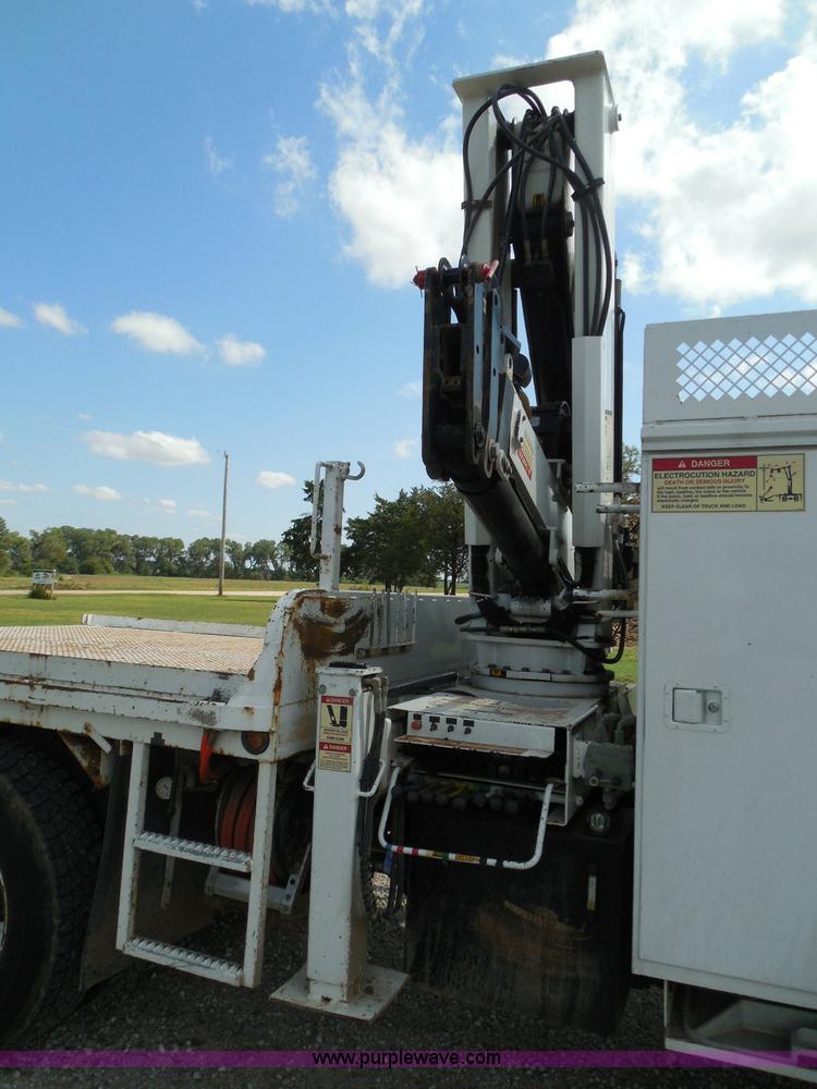 image for item I3359 2003 IMT 9000 series knuckle boom crane