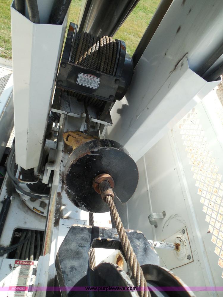 image for item I3359 2003 IMT 9000 series knuckle boom crane