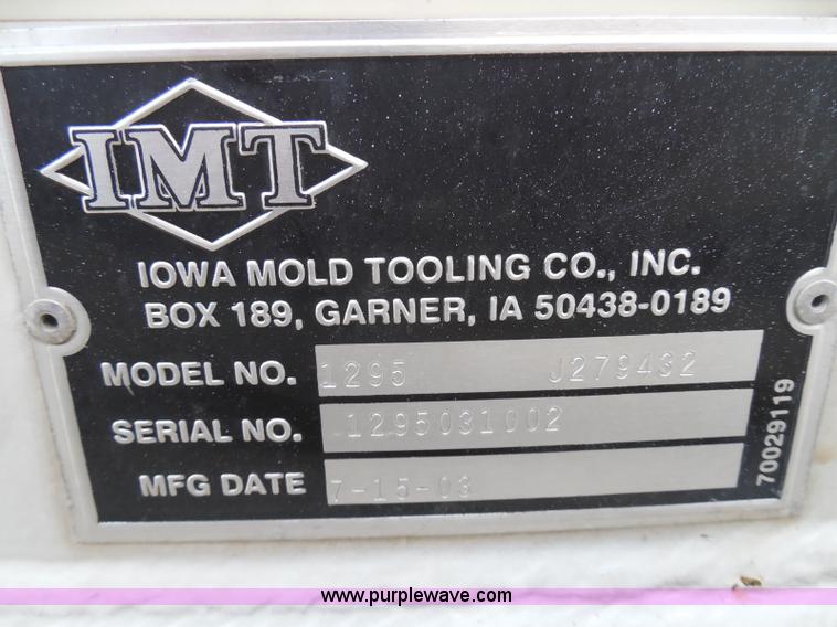 image for item I3359 2003 IMT 9000 series knuckle boom crane