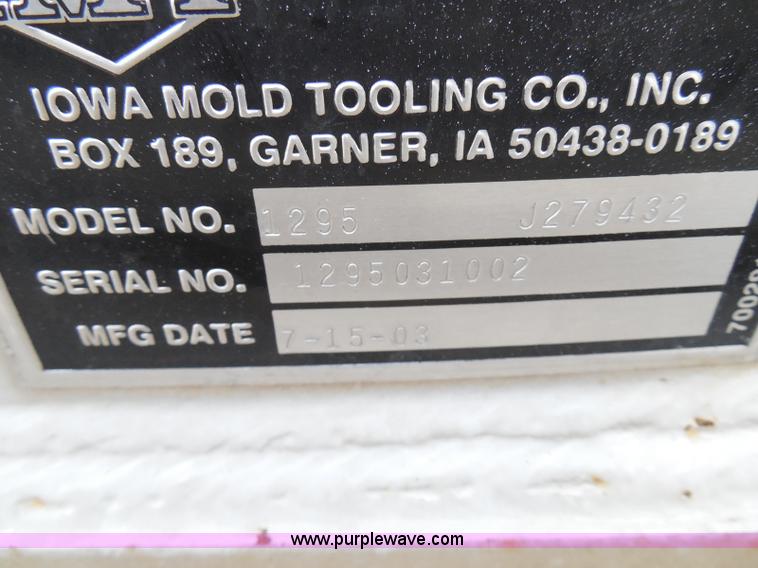 image for item I3359 2003 IMT 9000 series knuckle boom crane