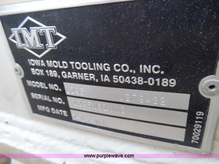 image for item I3359 2003 IMT 9000 series knuckle boom crane