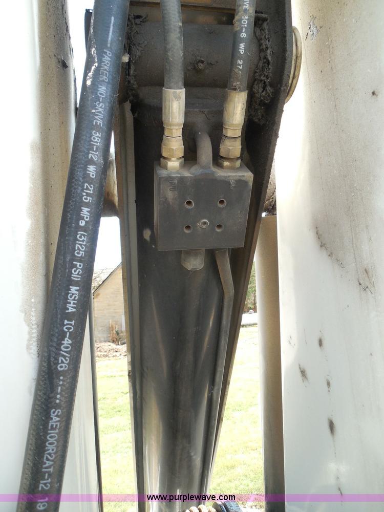 image for item I3359 2003 IMT 9000 series knuckle boom crane