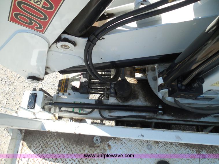 image for item I3359 2003 IMT 9000 series knuckle boom crane