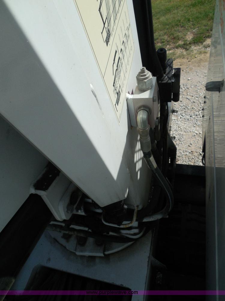 image for item I3359 2003 IMT 9000 series knuckle boom crane