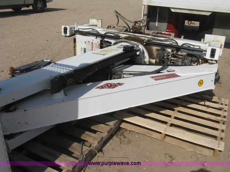 image for item I3359 2003 IMT 9000 series knuckle boom crane