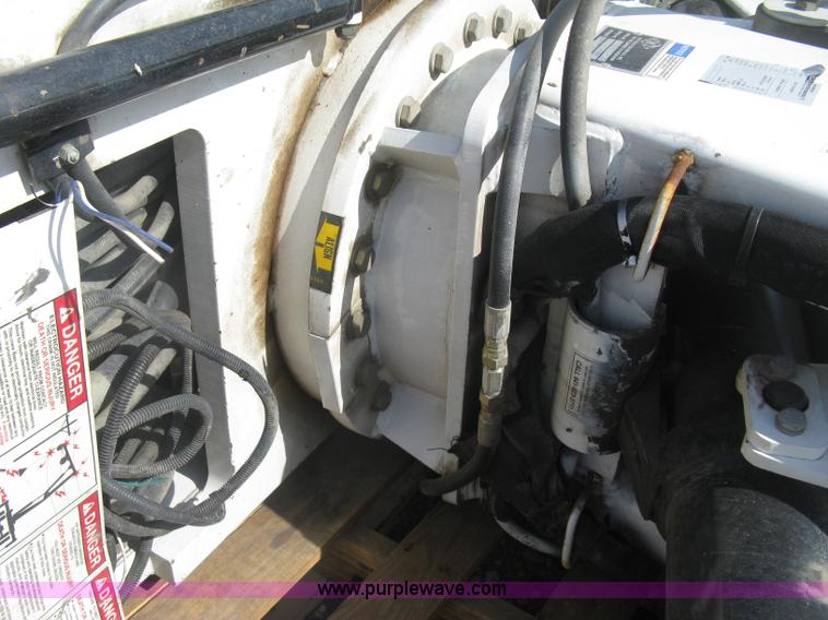 image for item I3359 2003 IMT 9000 series knuckle boom crane