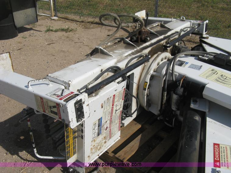 image for item I3359 2003 IMT 9000 series knuckle boom crane