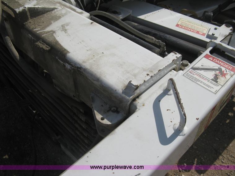 image for item I3359 2003 IMT 9000 series knuckle boom crane