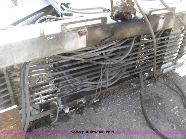 image for item I3359 2003 IMT 9000 series knuckle boom crane