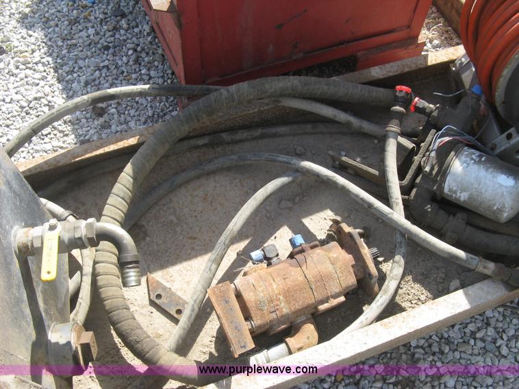 image for item I3359 2003 IMT 9000 series knuckle boom crane