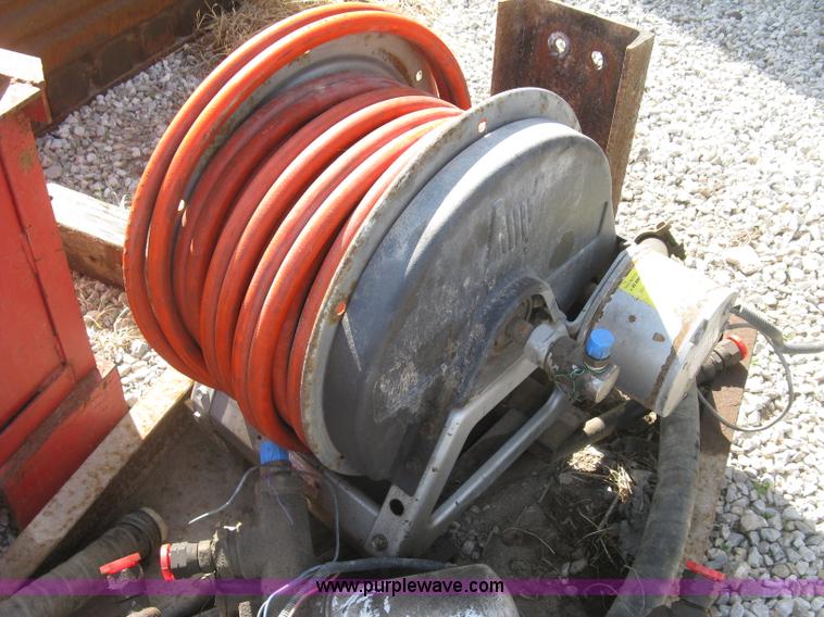 image for item I3359 2003 IMT 9000 series knuckle boom crane