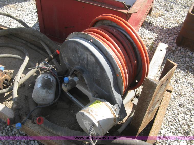 image for item I3359 2003 IMT 9000 series knuckle boom crane