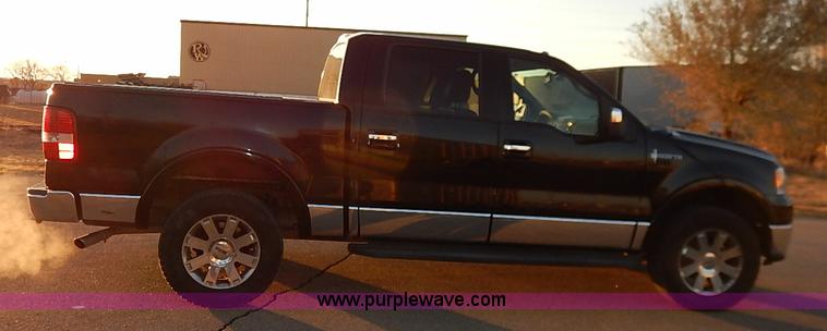 image for item I5234 2006 Lincoln Mark LT Crew Cab pickup truck