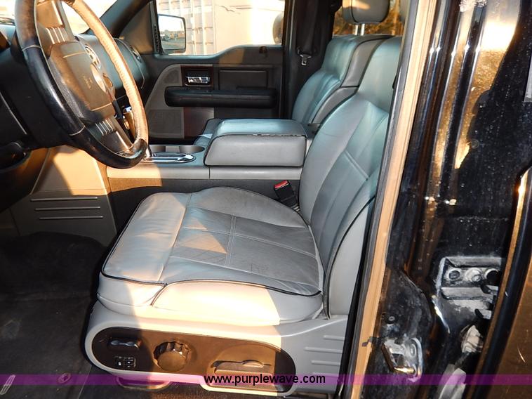 image for item I5234 2006 Lincoln Mark LT Crew Cab pickup truck