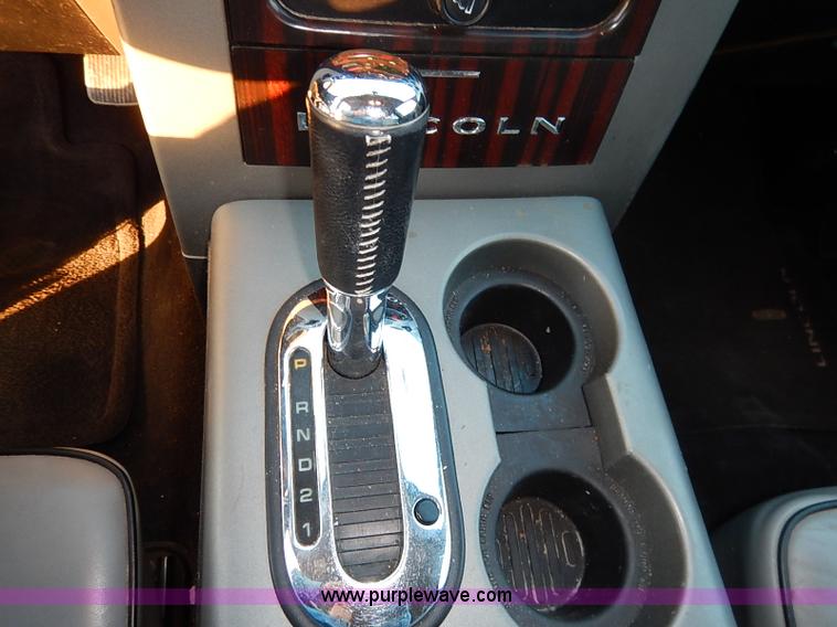 image for item I5234 2006 Lincoln Mark LT Crew Cab pickup truck