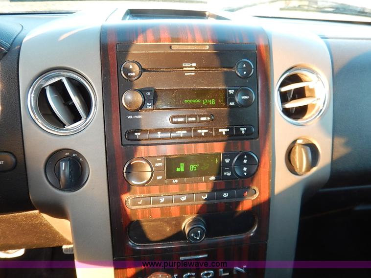 image for item I5234 2006 Lincoln Mark LT Crew Cab pickup truck