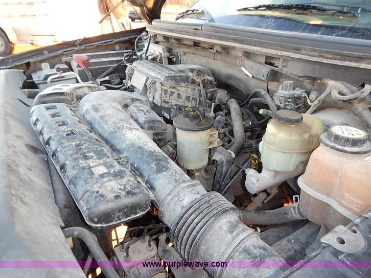 image for item I5234 2006 Lincoln Mark LT Crew Cab pickup truck