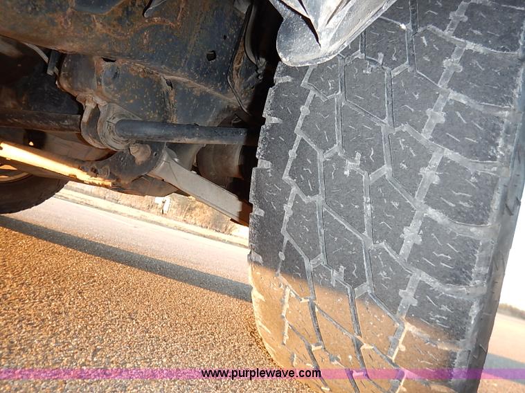 image for item I5234 2006 Lincoln Mark LT Crew Cab pickup truck