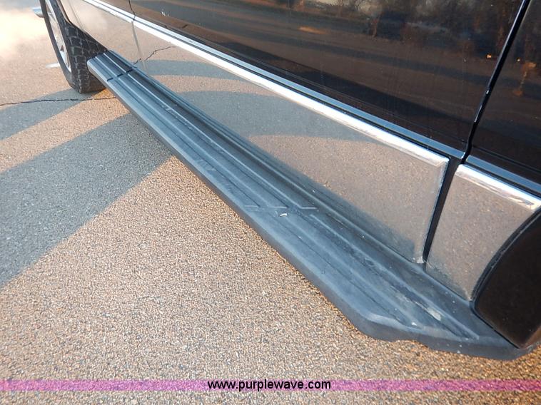 image for item I5234 2006 Lincoln Mark LT Crew Cab pickup truck