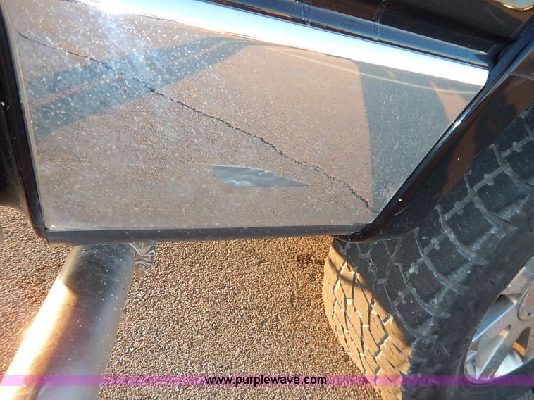 image for item I5234 2006 Lincoln Mark LT Crew Cab pickup truck