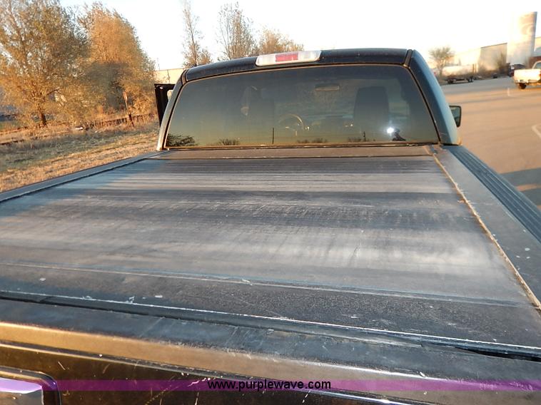 image for item I5234 2006 Lincoln Mark LT Crew Cab pickup truck
