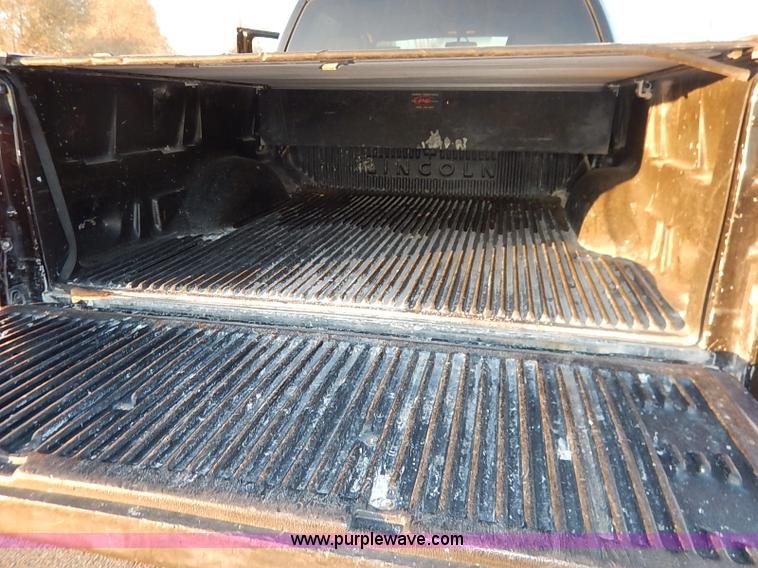 image for item I5234 2006 Lincoln Mark LT Crew Cab pickup truck